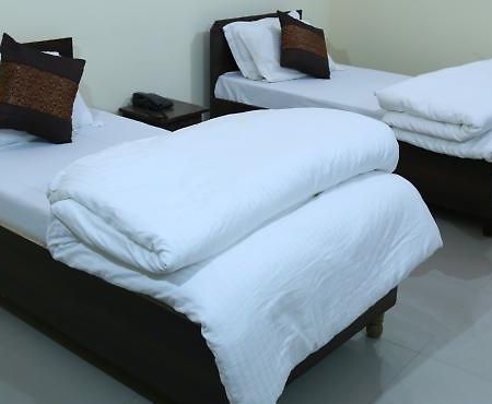 Hotel Dream Palace Yeni Delhi Dış mekan fotoğraf