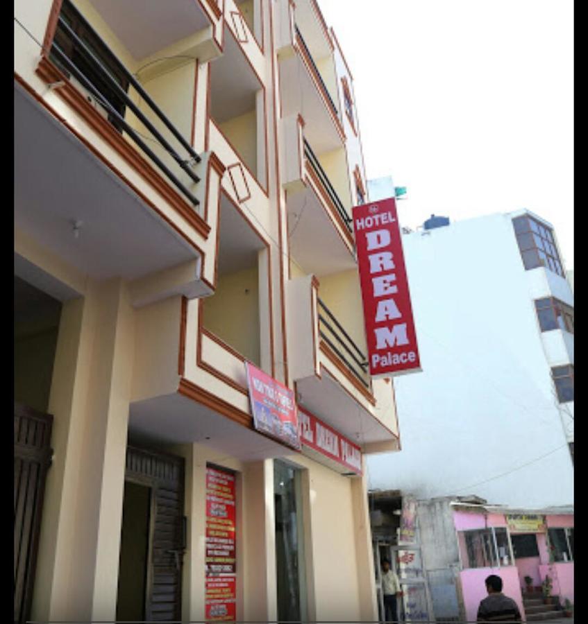 Hotel Dream Palace Yeni Delhi Dış mekan fotoğraf